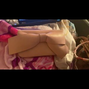 Bow Clutch NWOT